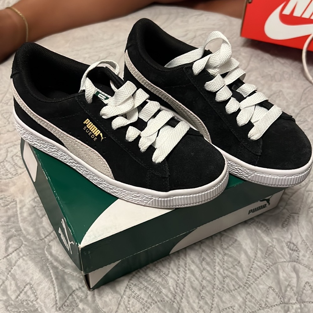 Puma - Picture 3 of 3